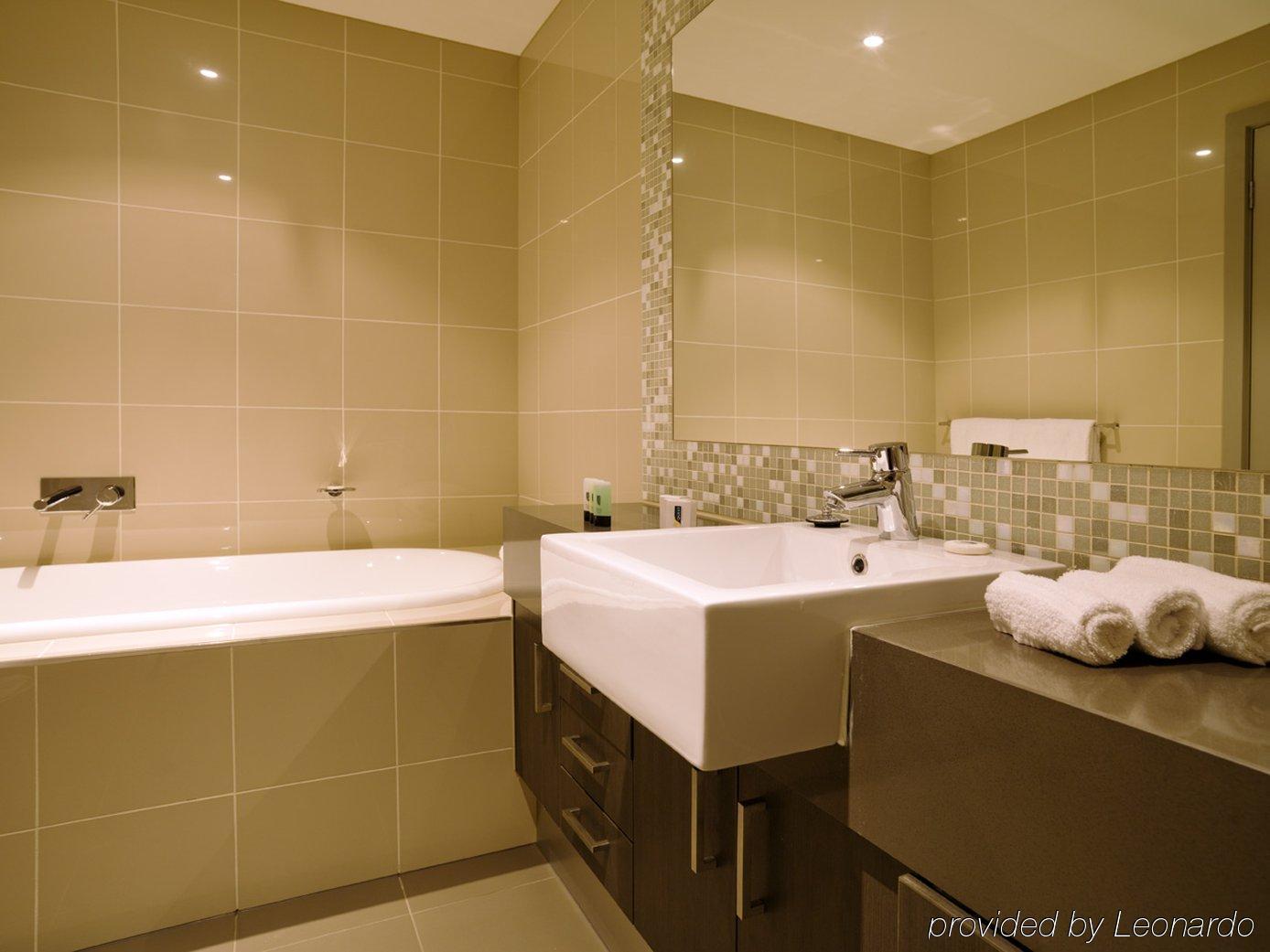 Quest 4* Glen Waverley